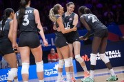 美国女排0-3加拿大！第三局23-16被逆转太惨 扣15.81分利好中国|美国队|中国队|加拿大女排|世联赛|东道主_新浪体育_新浪新闻